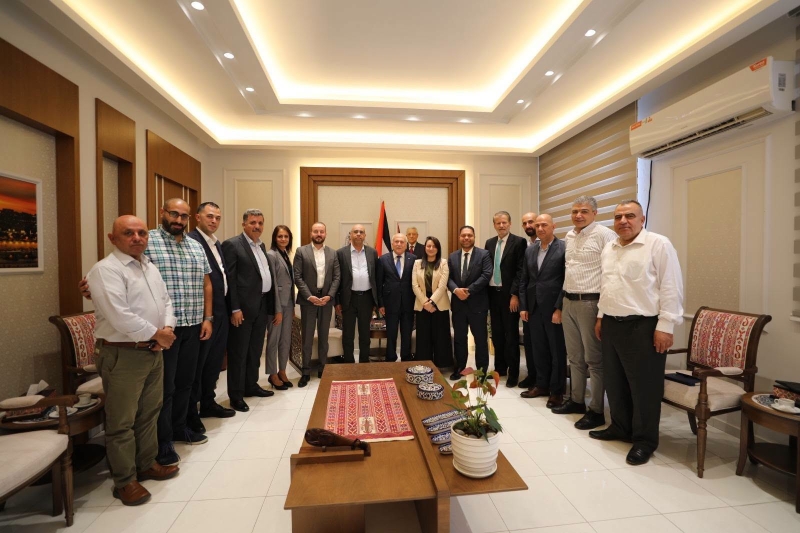 وزير الاقتصاد الوطني محمد العامور يلتقي مجلس إدارة مركز التجارة الفلسطيني -بالتريد الجديد :